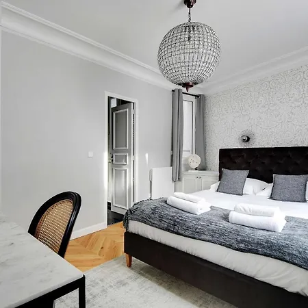 Charming Apartment- 1br4p- Place Victor Hugo 파리
