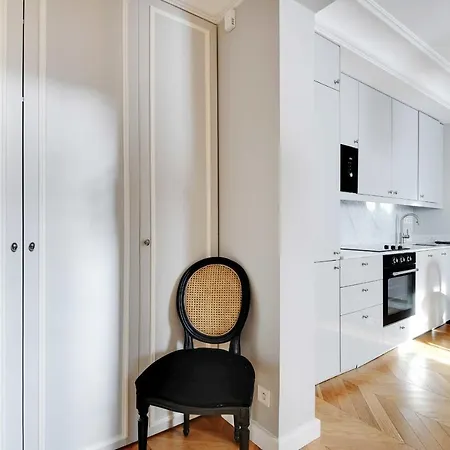 Charming Apartment- 1br4p- Place Victor Hugo *
