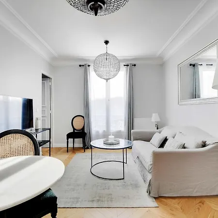 아파트 Charming Apartment- 1br4p- Place Victor Hugo 파리
